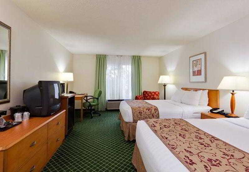 Fairfield Inn & Suites Valparaiso Værelse billede